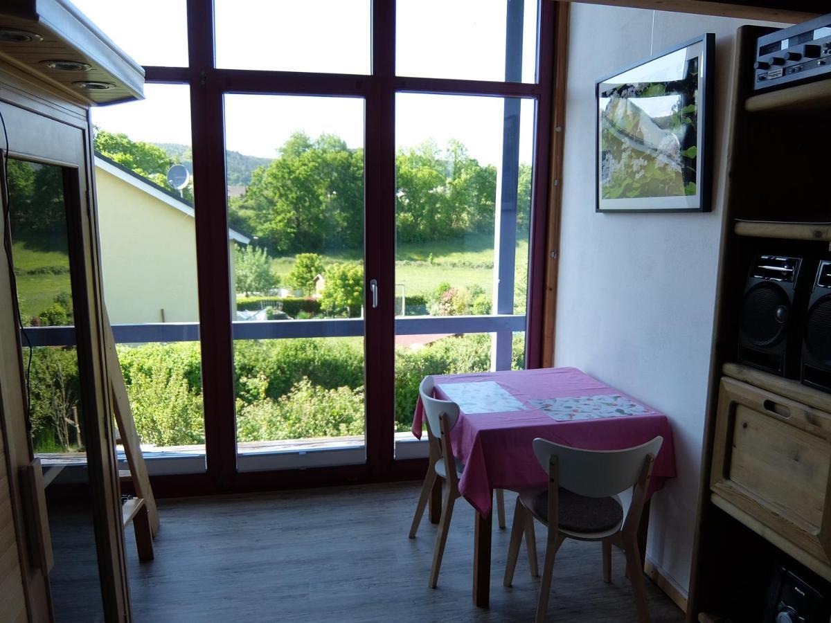 Blaues Haus - Une Maison Bleue Hetzerath Esterno foto
